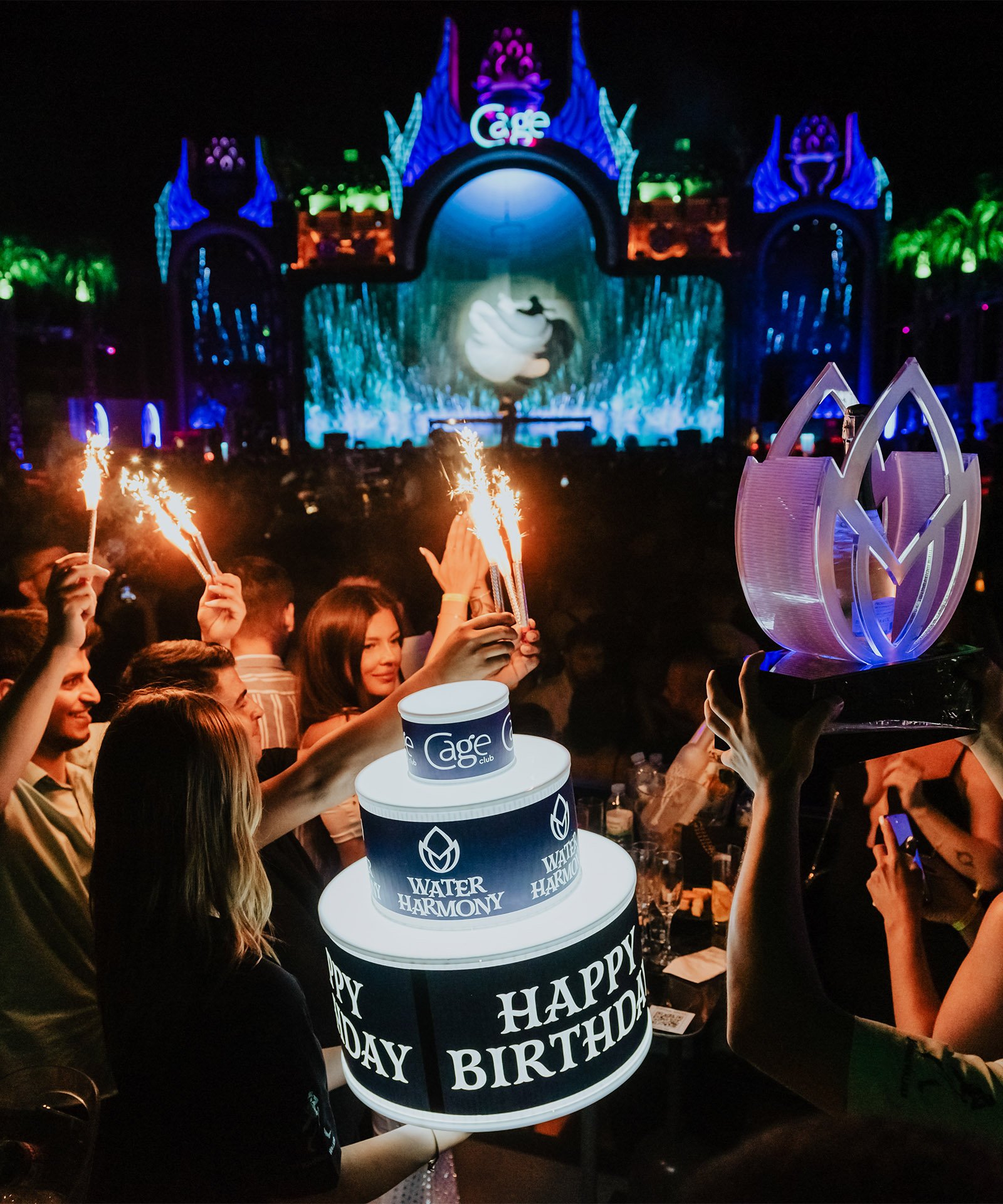 Cage Club kutlama paketleri